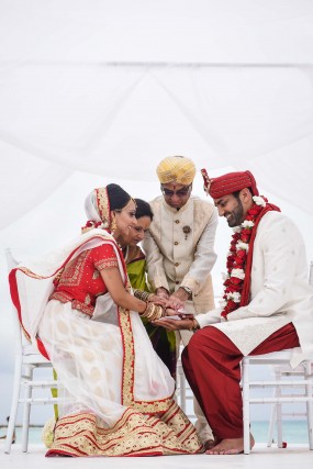 Amee & Mihir  Wedding Album - Image 4